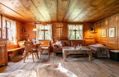 Dalaas House | Waldhüsle