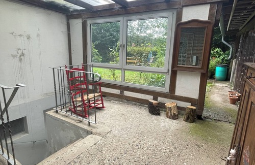 Remscheid House | Waldhaus - Central and family-friendly with a large fenced garden.