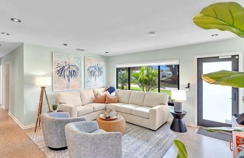 Wilton Manors House | Walk 2 Wilton! Heatd Pool & 10 min to Bch Las Olas