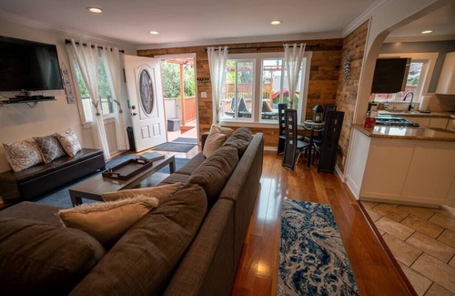 Laguna Beach House | Walk everywhere; Beach 300 steps