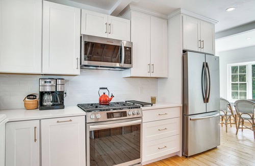 Pocasset House | Walk to 2 Beaches: Pocasset Home w/Kayaks & Bikes