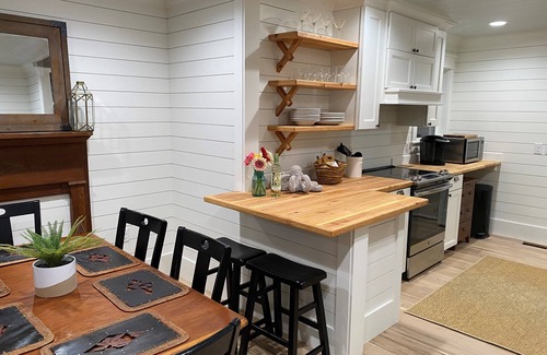 Pigeon Point House | Walk to Bay Street and Historic Downtown Beaufort! Close to Parris Island MCRD!