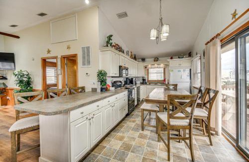 Kill Devil Hills House | Walk to Beach and Restaurants Outer Banks Retreat