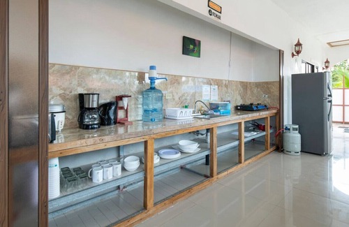 Manzanillo House | Walk to Beach | Poolside View | Local Vibes