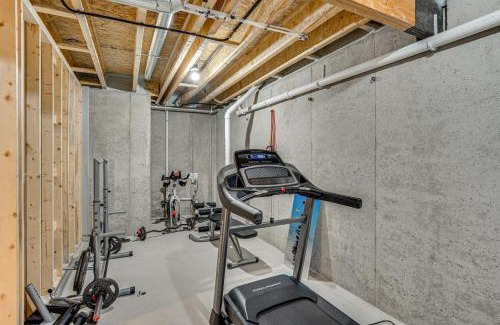 Elkhart Lake House | Walk to Beaches and Restaurants Elkhart Lake Escape