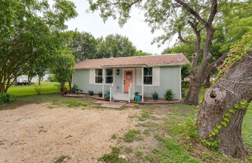 Long Mott House | Walk to Boat Ramp Newly Remodeled Seadrift Home!