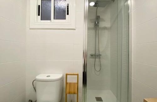 Collblanc y La Torrassa Apartment | ´WALK TO CAMP NOU´ STYLISH 3BD SMART TV Wifi
