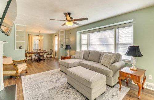 Murfreesboro House | Walk to Chowan University Dog-Friendly Retreat