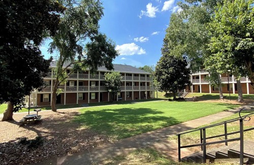Clemson Condo | Walk to Clemson Univ & Downtown, Quiet & Safe Community, Pool, Free Parking
