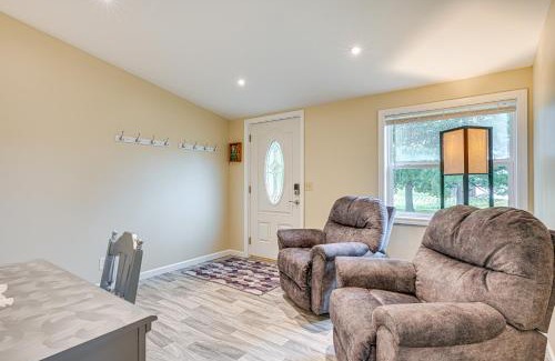 Nottawa House | Walk to Coldwater Lake Peaceful Weidman Retreat