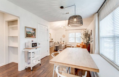 Spring Hill House | Walk to Dining & Coffee | Fire Pit | Pet Friendly