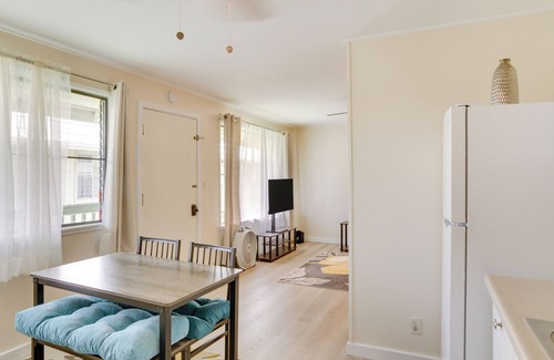 Hilo Condo | Walk to Downtown Hilo: Condo w/Pool Access!