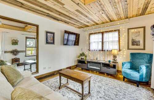 Wisconsin Dells House | Walk to Downtown Eclectic Wisconsin Dells Home