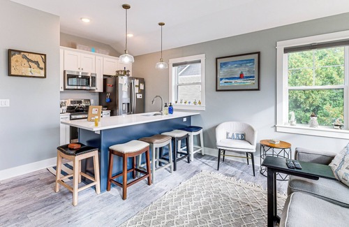 Charlevoix Condo | Walk to Dtwn: Charlevoix Condo w/Fireplace