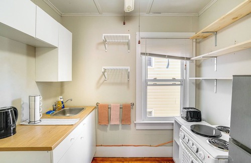 Hudson Apartment | Walk to Dtwn Hudson: Cozy Upstate Apartment