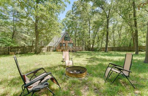 Lakewood Club House | Walk to Fox Lake Pet-Friendly A-Frame with Fire Pit