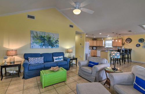 Pirates Beach House | Walk to Galveston Beach Pet-Friendly Home