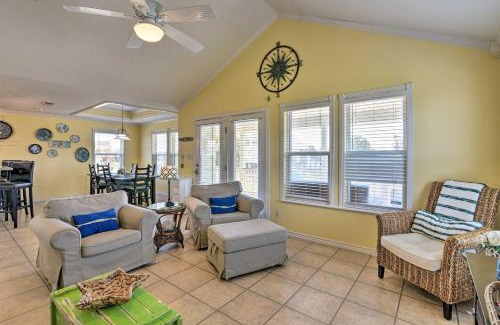 Pirates Beach House | Walk to Galveston Beach Pet-Friendly Home