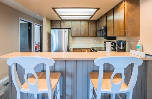 Brian Head Condo | Walk to Giant Steps from this cozy 2 bd/2ba with Private balcony & Mtn views.