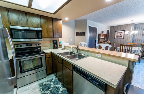 Brian Head Condo | Walk to Giant Steps from this cozy 2 bd/2ba with Private balcony & Mtn views.
