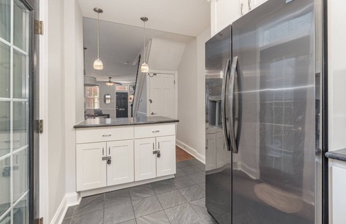 Downtown Harrisburg House | Walk to Hospital and Downtown - 20 min to Hershey - Free Parking - Quiet Street