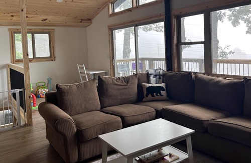 Alpine Lake House | Walk to lake, enjoy this lake-view home! Hiking nearby.