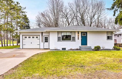 Pepin House | Walk to Lake Pepin Charming Retreat with Deck