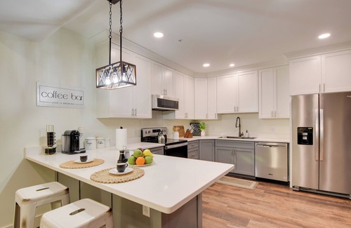 Lititz Apartment | Walk to Lititz Springs Park: Cozy Getaway!