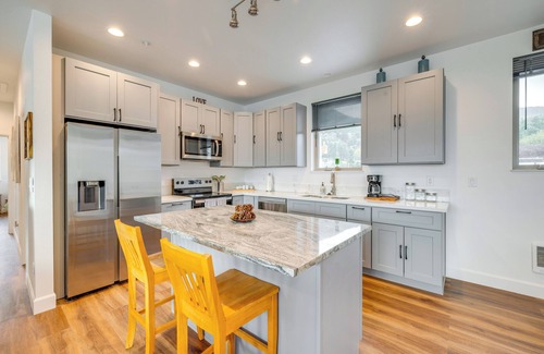 Garibaldi Apartment | Walk to Marina: Tillamook Bay Apt w/Water Views!