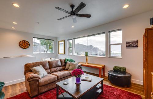 Garibaldi Apartment | Walk to Marina Tillamook Bay Apt with Water Views!