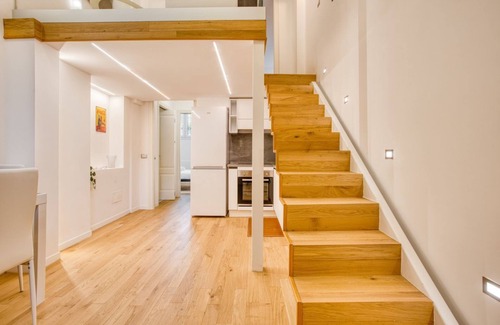 Porta Genova Apartment | Walk to Navigli - 2 Bedrooms Apt