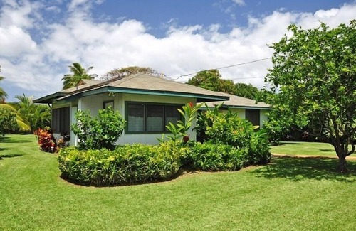Kekaha Cottage | Walk to Ocean.Privacy. Classic Hawaiian Cottage . - TVNCU #1292