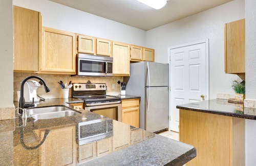 Camelback East Condo | Walk to Papago Park: Central Phoenix Condo