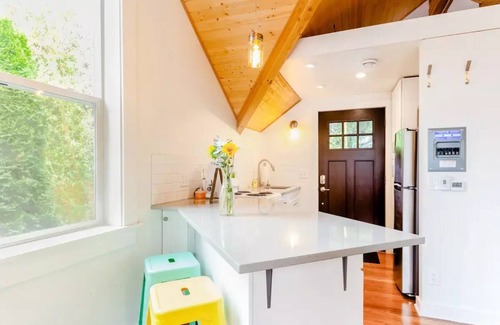 Fairmount Park Apartment | Walk to Restaurants, or Minutes to City from Backyard Cottage