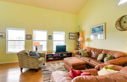 Port Bolivar House | Walk to Sand Home with Deck in Crystal Beach!