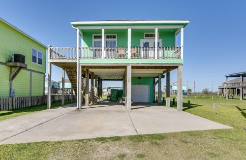 Port Bolivar House | Walk to Shore Crystal Beach Coastal Home!