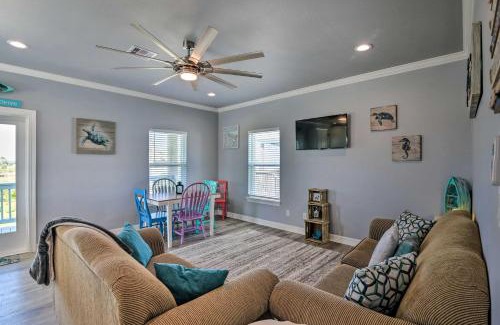 Crystal Beach House | Walk to Shore Crystal Beach Home with Deck and Grill!