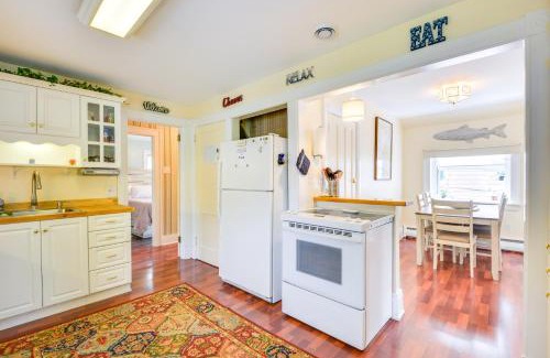 Clayton House | Walk to St Lawrence River Clayton Apt with Porch!