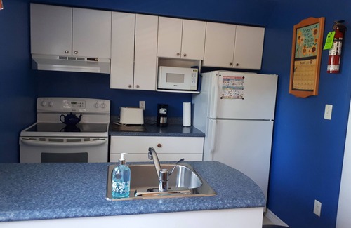 York Cottage | Walk to Stanhope Beach from our private 2 bedroom well equipped cottage.