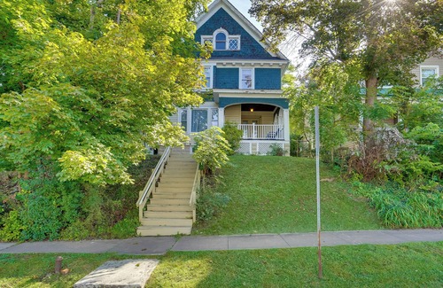 Eastside Cottage | Walk to Syracuse Campus: Family-friendly Home!
