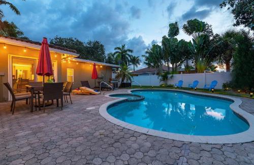 Santa Barbara Estates House | Walk To The Beach In Our Home W Spa & Billiards