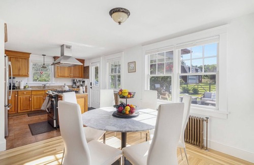 Newport East Cottage | Walk to the Beach - Serene Coastal Country Cottage