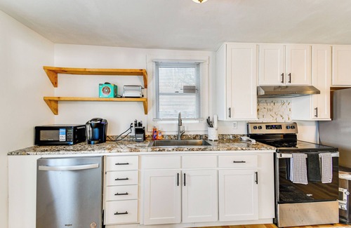 Phoenix House | Walk to Town: Oswego River Escape w/Marina Views