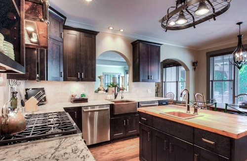 Venable House | Walk To UVA: Gorgeous 'Old World' 5 BR Luxury Rugby Rd home -6200 fsf.