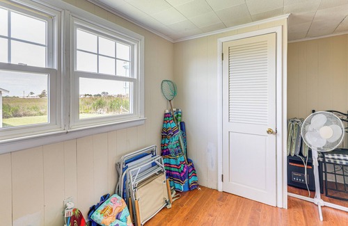 Tangier House | Walkable Beach Retreat on Chesapeake Bay!