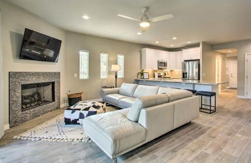 Cave Creek House | Walkable Cave Creek Townhome with Private Patio!