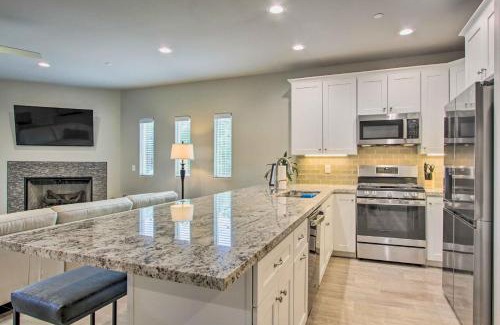 Cave Creek House | Walkable Cave Creek Townhome with Private Patio!