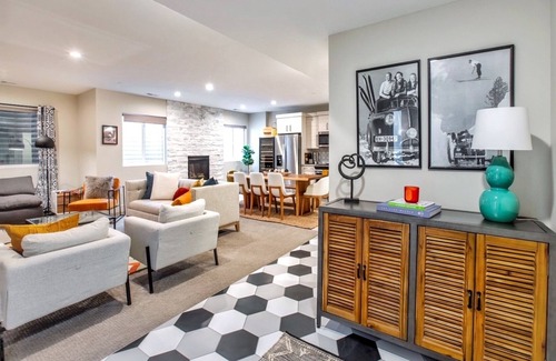 Holladay House | Walkable Cozy Downstairs Suite in Holladay!