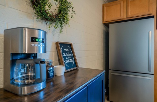 South Scottsdale Condo | Walkable Old Town Scottsdale. 2 BR 1st Fl. Heated Pool.