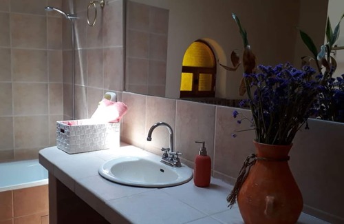 Urubamba Hotel | Walker's Home